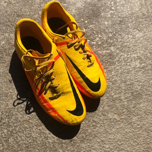 Soccer cleat - Picture 4 of 4